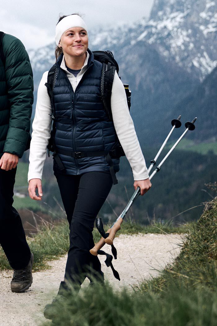 Mood image Rainy Days Hiking Outfit Women