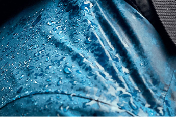 Regenjacke waschen: So reinigst du deine wasserdichte Kleidung richtig
